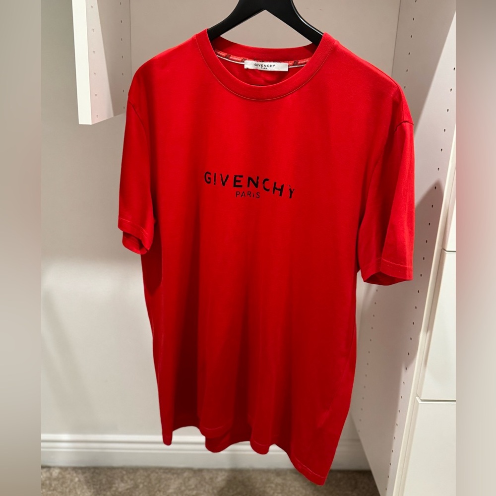 GIVENCHY Red T-Shirt